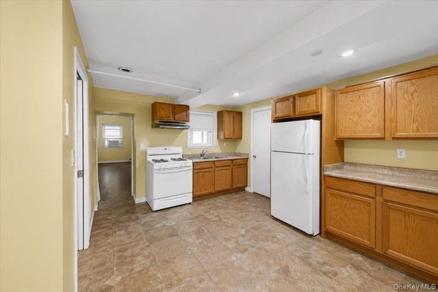 2544 Lurting Avenue, Bronx, NY 10469
