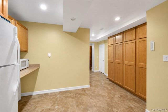 2544 Lurting Avenue, Bronx, NY 10469
