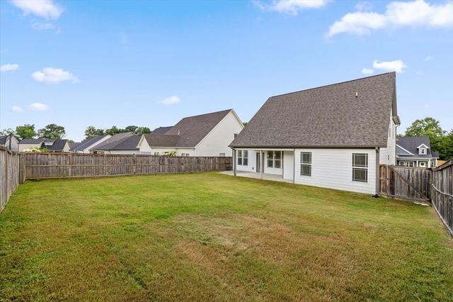 8889 Silver Maple Drive, Ooltewah, TN 37363