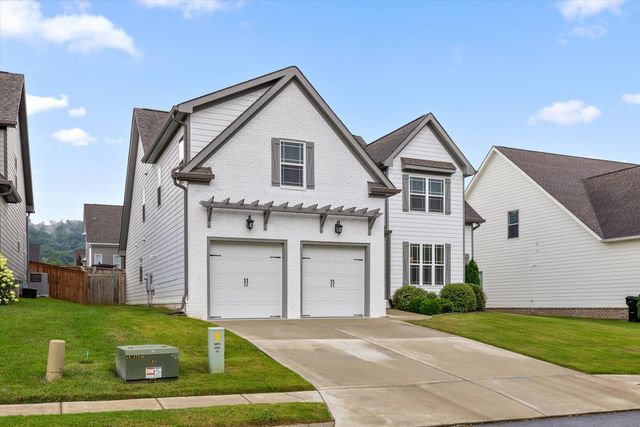 8889 Silver Maple Drive, Ooltewah, TN 37363