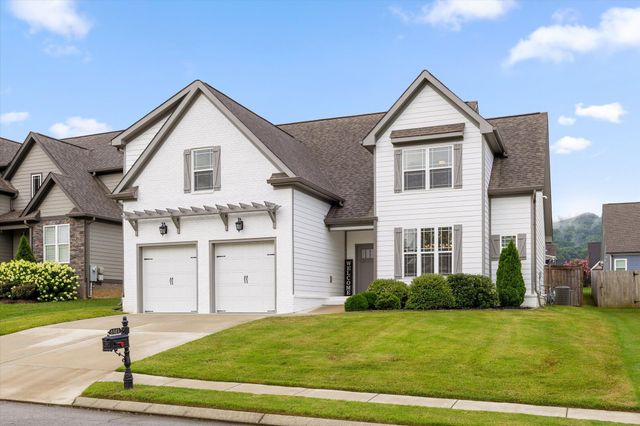 8889 Silver Maple Drive, Ooltewah, TN 37363