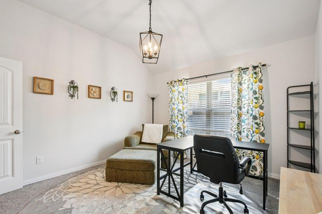 127 Firethorn DR, Buda, TX 78610