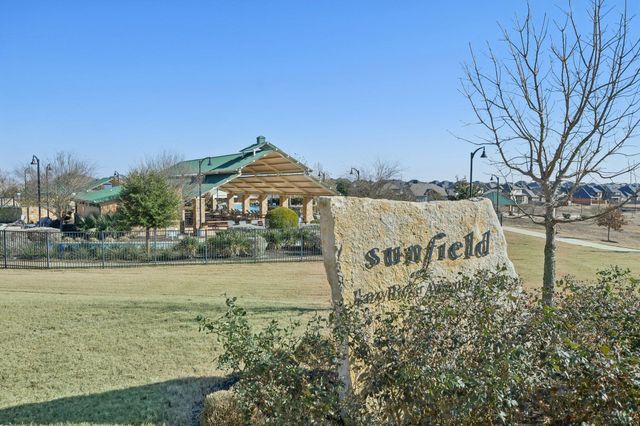 127 Firethorn DR, Buda, TX 78610