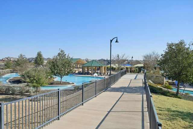 127 Firethorn DR, Buda, TX 78610