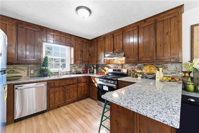 332 Pine Acres Drive, Canton, GA 30115