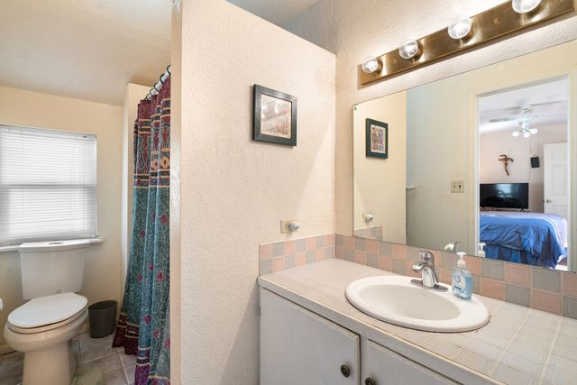 1107 Willow Way, Santa Fe, NM 87507