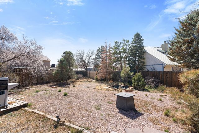 1107 Willow Way, Santa Fe, NM 87507