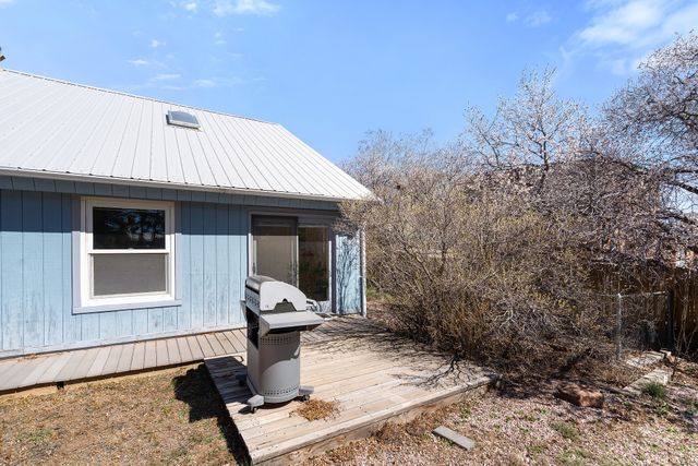 1107 Willow Way, Santa Fe, NM 87507