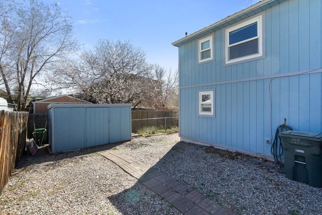 1107 Willow Way, Santa Fe, NM 87507