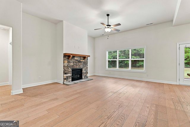 32 Oakhurst Trail 12, Sharpsburg, GA 30277