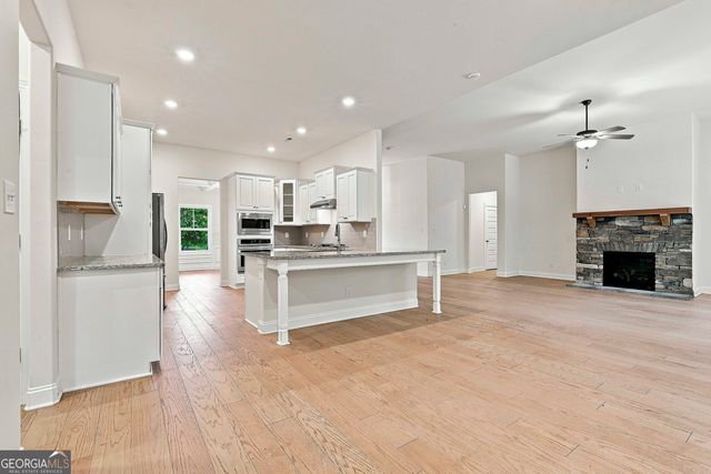 32 Oakhurst Trail 12, Sharpsburg, GA 30277