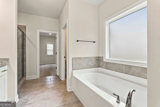 32 Oakhurst Trail 12, Sharpsburg, GA 30277