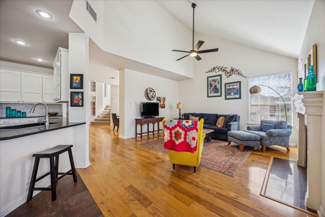 3702 Runnels CT, Austin, TX 78732