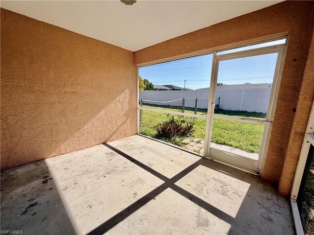 109 NE 16th PL, Cape Coral, FL 33909