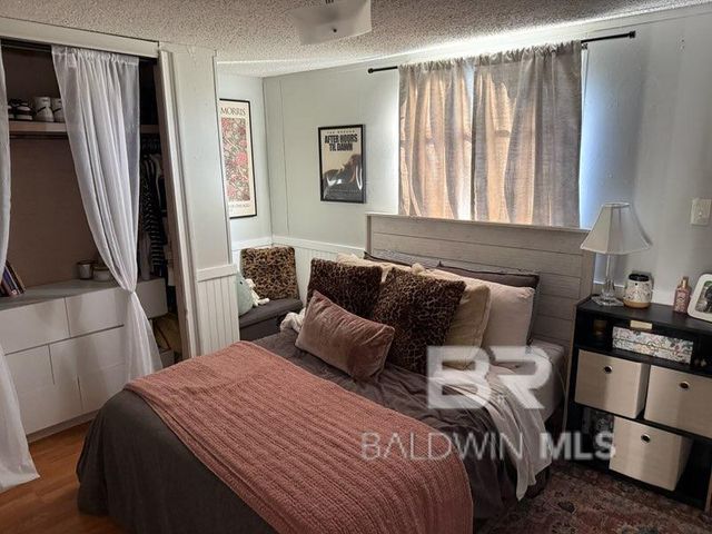 199 Robin Circle, Robertsdale, AL 36567