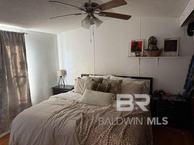 199 Robin Circle, Robertsdale, AL 36567