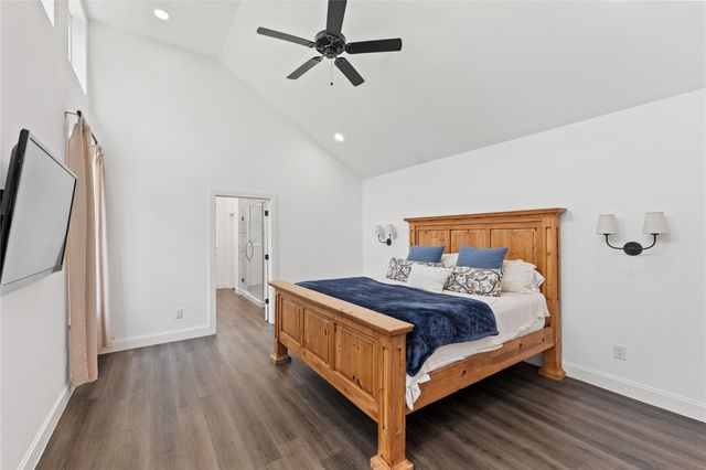 3211 Cochran Street, Houston, TX 77009