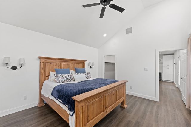 3211 Cochran Street, Houston, TX 77009