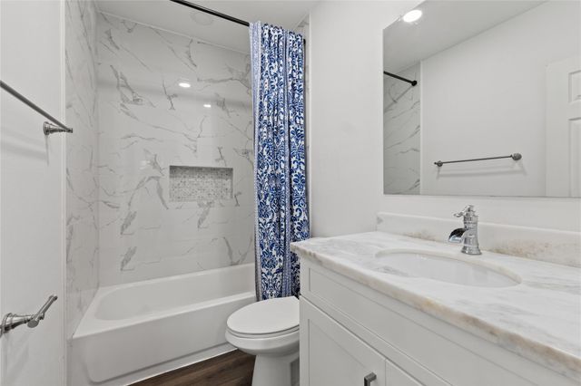 3211 Cochran Street, Houston, TX 77009