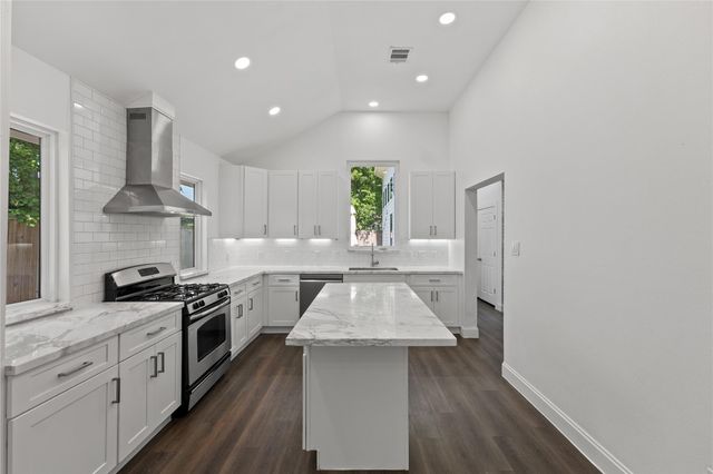 3211 Cochran Street, Houston, TX 77009