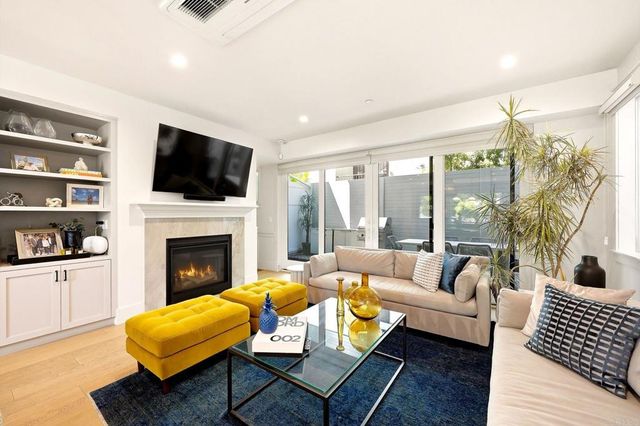 825 9th Street, Coronado, CA 92118