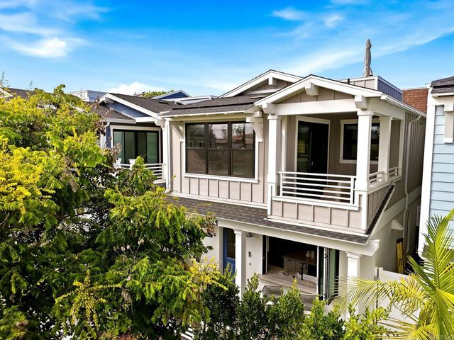 825 9th Street, Coronado, CA 92118