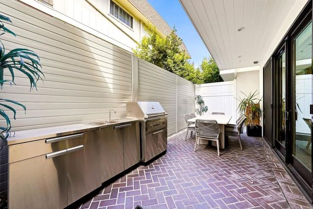 825 9th Street, Coronado, CA 92118