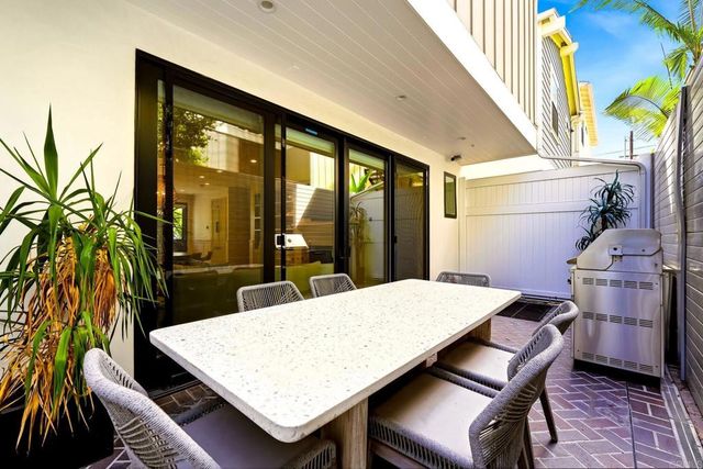 825 9th Street, Coronado, CA 92118