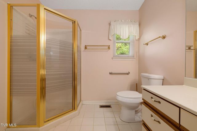 132 Douglas Lane, Bristol, TN 37620