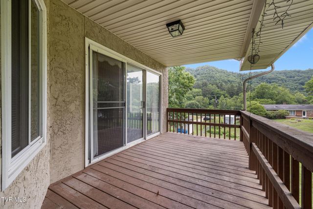 132 Douglas Lane, Bristol, TN 37620