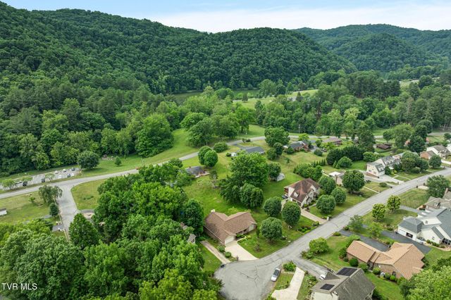 132 Douglas Lane, Bristol, TN 37620