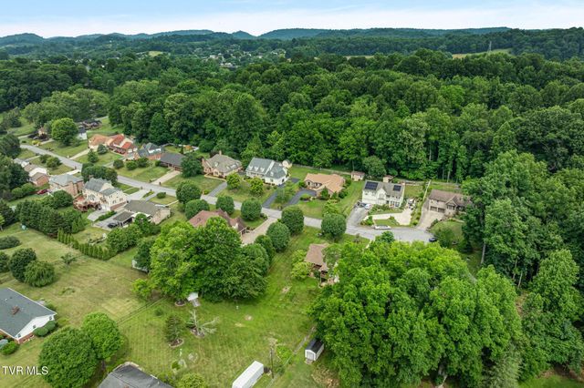 132 Douglas Lane, Bristol, TN 37620