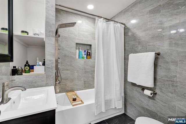 426 Union Avenue, Rutherford, NJ 07070