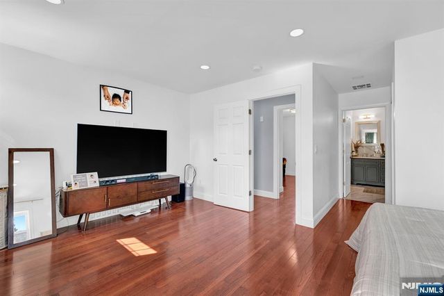 426 Union Avenue, Rutherford, NJ 07070