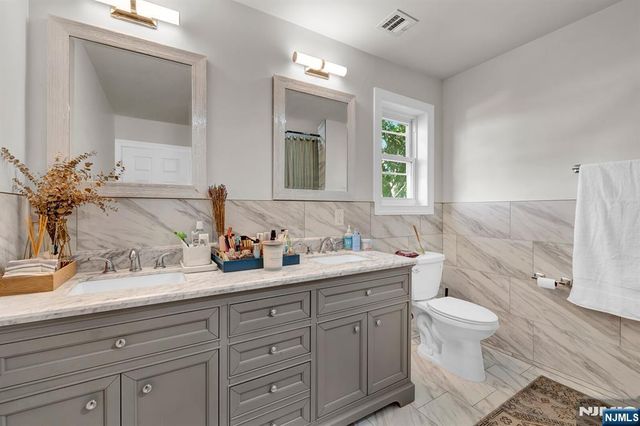 426 Union Avenue, Rutherford, NJ 07070