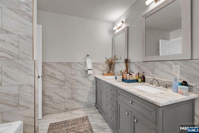 426 Union Avenue, Rutherford, NJ 07070