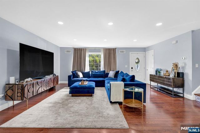 426 Union Avenue, Rutherford, NJ 07070