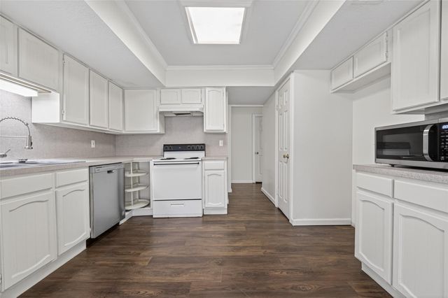 1106 E Red Cedar Circle, Spring, TX 77380