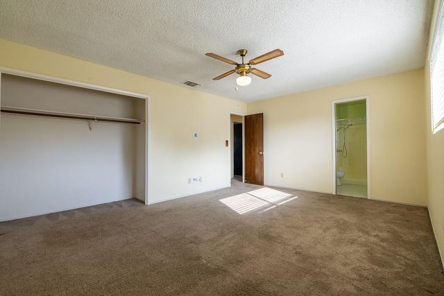 2414 E Paradise Avenue, Visalia, CA 93292