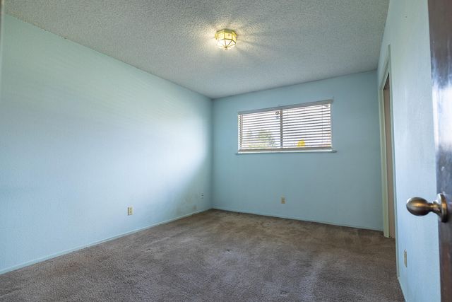 2414 E Paradise Avenue, Visalia, CA 93292