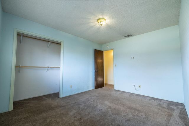 2414 E Paradise Avenue, Visalia, CA 93292