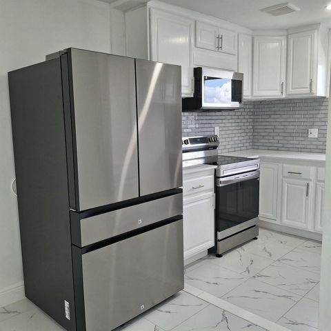 2739 Emory Drive W J, West Palm Beach, FL 33415