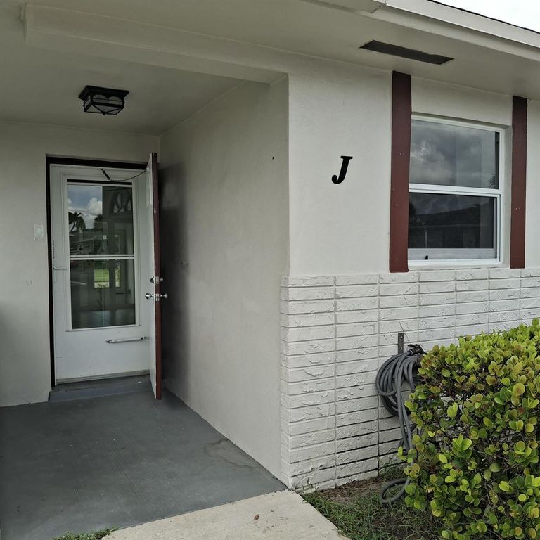 2739 Emory Drive W J, West Palm Beach, FL 33415