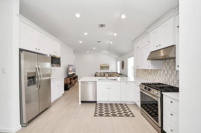 2406 Aquamarine Lane, Rosharon, TX 77583