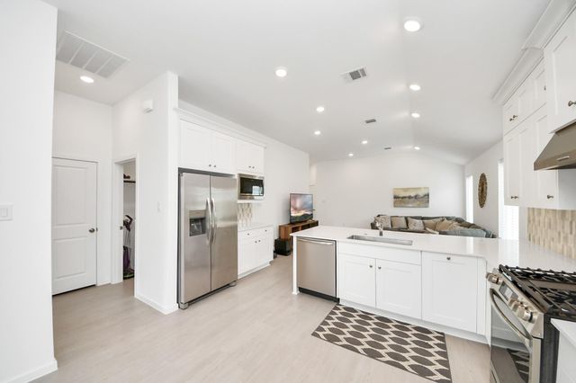2406 Aquamarine Lane, Rosharon, TX 77583