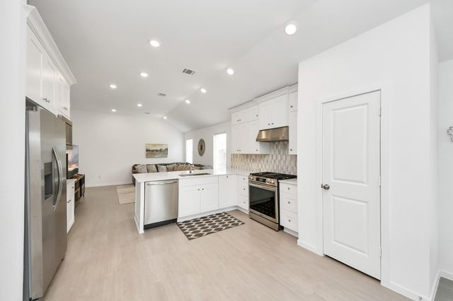 2406 Aquamarine Lane, Rosharon, TX 77583