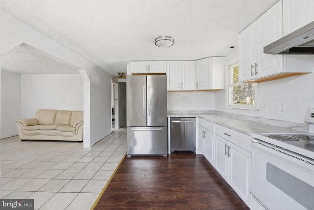 20 TUNIC AVE, Capitol Heights, MD 20743