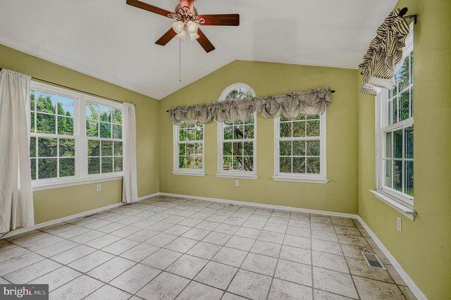10 CORBIT SHARP DR, Townsend, DE 19734
