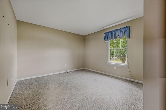 10 CORBIT SHARP DR, Townsend, DE 19734