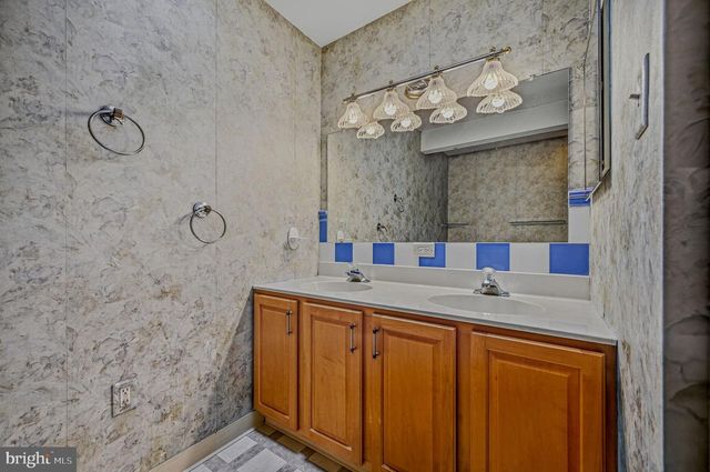 10 CORBIT SHARP DR, Townsend, DE 19734
